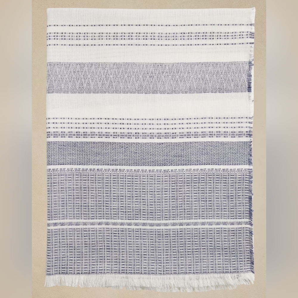 NWT Banana Republic Factory Blue and White Textured Cotton-Linen Scarf